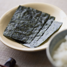 Załaduj obraz do przeglądarki galerii, Yaki-Nori 20 p (Japońskie morskie prażone wodorosty nori 20 szt)