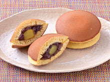 Załaduj obraz do przeglądarki galerii, Hiyoshi Kuri Dorayaki 5p (5 Naleśników z Kasztanami i Pastą z Czerwonej Fasoli) 300g