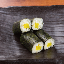 Załaduj obraz do przeglądarki galerii, Kyushunosan Shinzuke Ippon (Kiszona rzodkiew) 400g