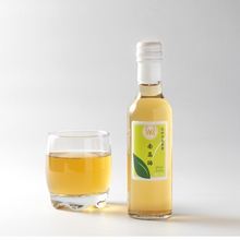 Załaduj obraz do przeglądarki galerii, Matsuo Nanko Plum Drink (napój z japońskich śliwek Nanko Ume, 13% soku), 200 ml