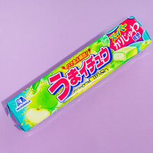 Załaduj obraz do przeglądarki galerii, Morinaga Umai-Chew Ao ringo Aji 12p (cukierki do żucia o smaku zielonego jabłka) 55g
