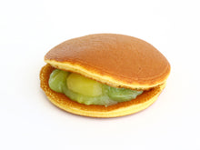 Załaduj obraz do przeglądarki galerii, Hiyoshi Yuzu Dorayaki 5p (5 Naleśników z Yuzu) 300g
