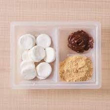 Załaduj obraz do przeglądarki galerii, Choco Kinako Mochi (DIY Miękkie Ciasto Ryżowe z Czekoladż i Prażoną Mąką Sojową) 26g
