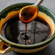 Załaduj obraz do przeglądarki galerii, Sakae Shoyu Saishikomi Soy Sauce (Premium naturalny sos sojowy) 200 ml / 720 ml
