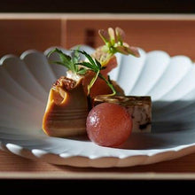 Załaduj obraz do przeglądarki galerii, Marumiya Nan kobai „NANKO-UME” Umeboshi (Marynowane japońskie białe śliwki z 20% soli) 150 g
