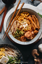 Load image into Gallery viewer, Sapporo Miso Ramen (Makaron Miso Ramen dla Wegan) -113g
