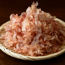 Załaduj obraz do przeglądarki galerii, Płatki Bonito Katsuobushi &quot;KIWAMI&#39; 50g/500g

