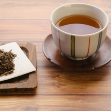 Załaduj obraz do przeglądarki galerii, MON TEA Organiczna Herbata Hoji Cha 100g
